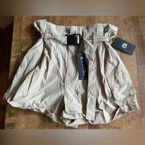 BNWT Blanc Noir Caravan Paper Bag Waist Short Size Small